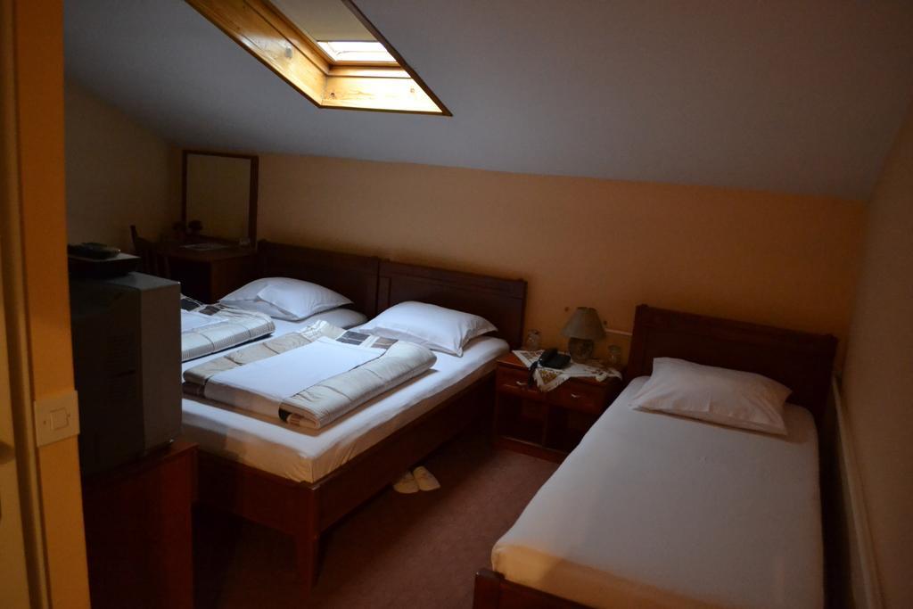 Ada Hotel Saraievo Quarto foto